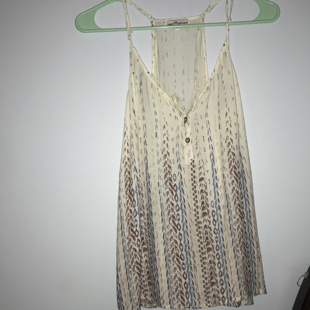 patterned tank